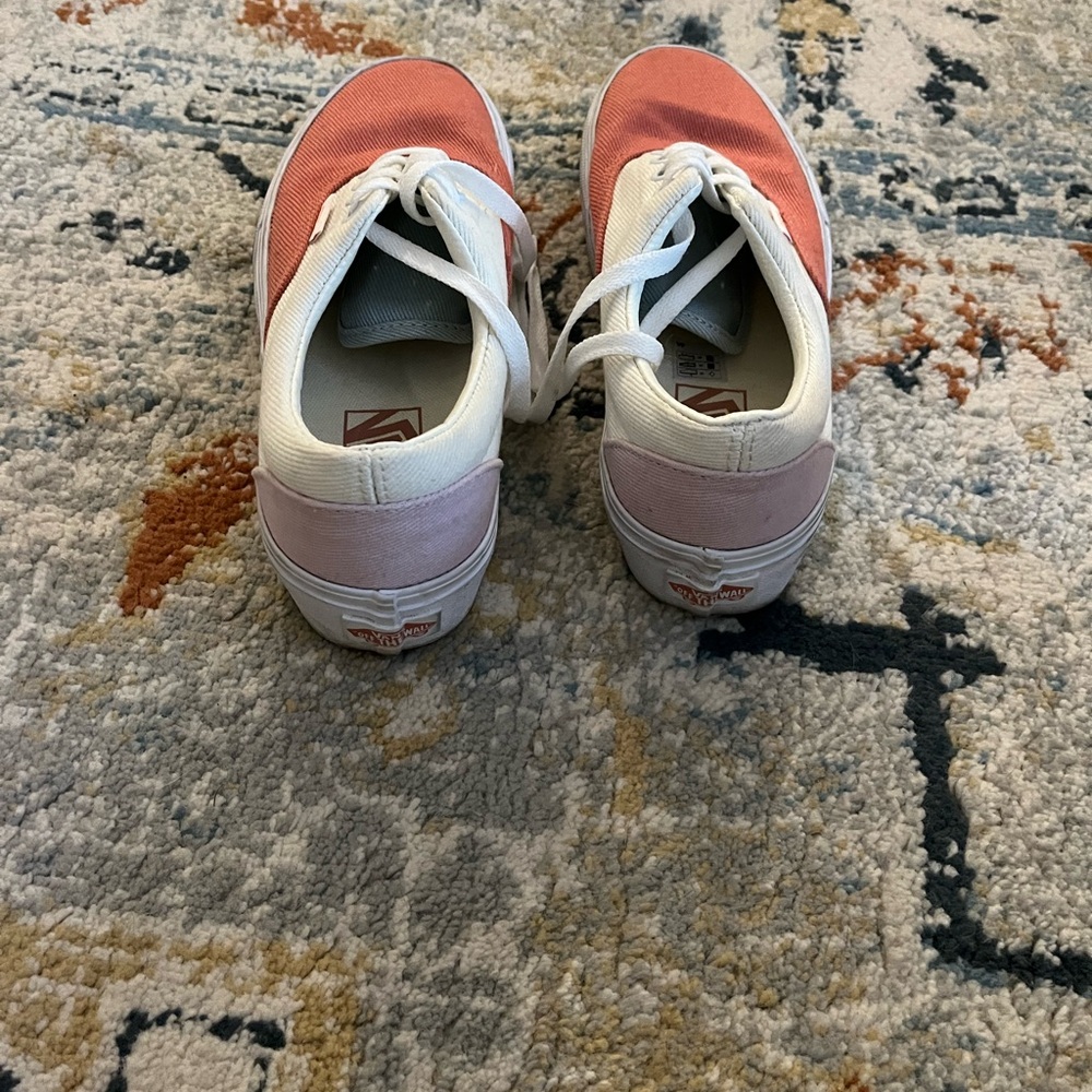 Vans - Picture 3 of 6